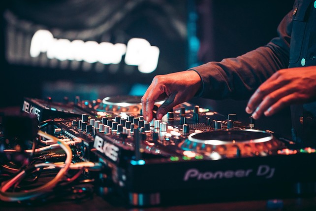 ресторан «Palermo», Живой вокал и Dj-dance party