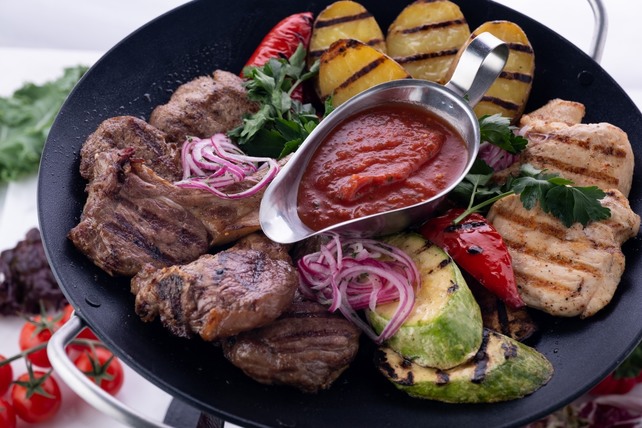 ресторанный комплекс «Almond», Скидка 50% на BBQ MIX