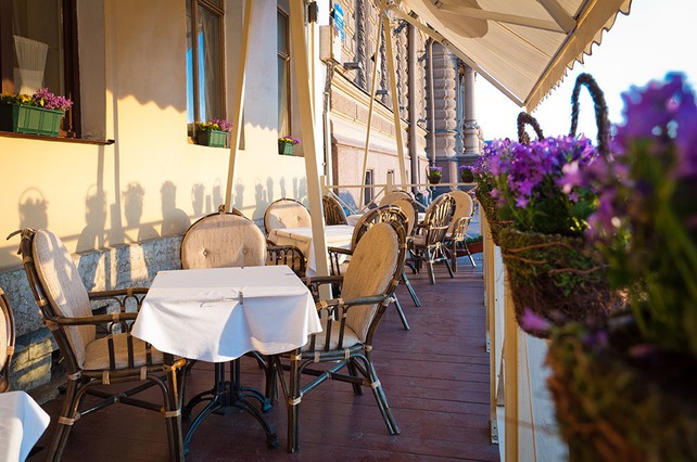 ресторан «Mindal Cafe», Летняя терраса