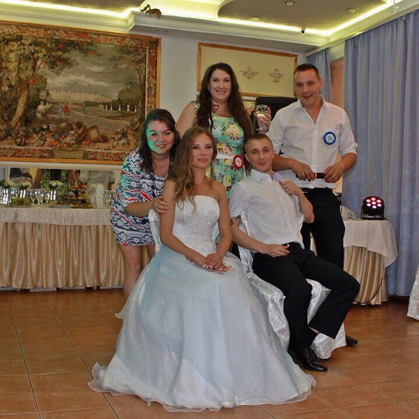 183bb6db42de4d4047db3e37bfa94c85